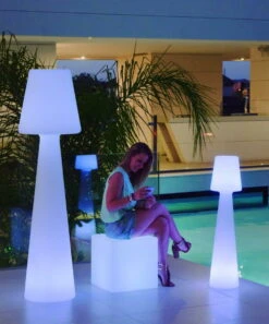 Lampadaire Lola 200 Lumière Blanche Froide Par Câble Hauteur 200cm -VIDAXL || SuperFish || Konstsmide Soldes Boutique 646f524f61b229.99684280