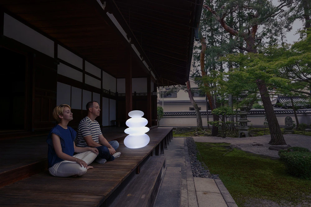 Lampe Balans 70 En Forme De Galets Zen Lumière Blanche Froide Par Câble Hauteur 70cm 4 Lampe Balans 70 En Forme De Galets Zen Lumière Blanche Froide Par Câble Hauteur 70cm – Image 2